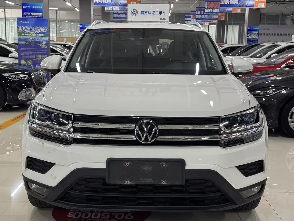 Volkswagen Tharu
