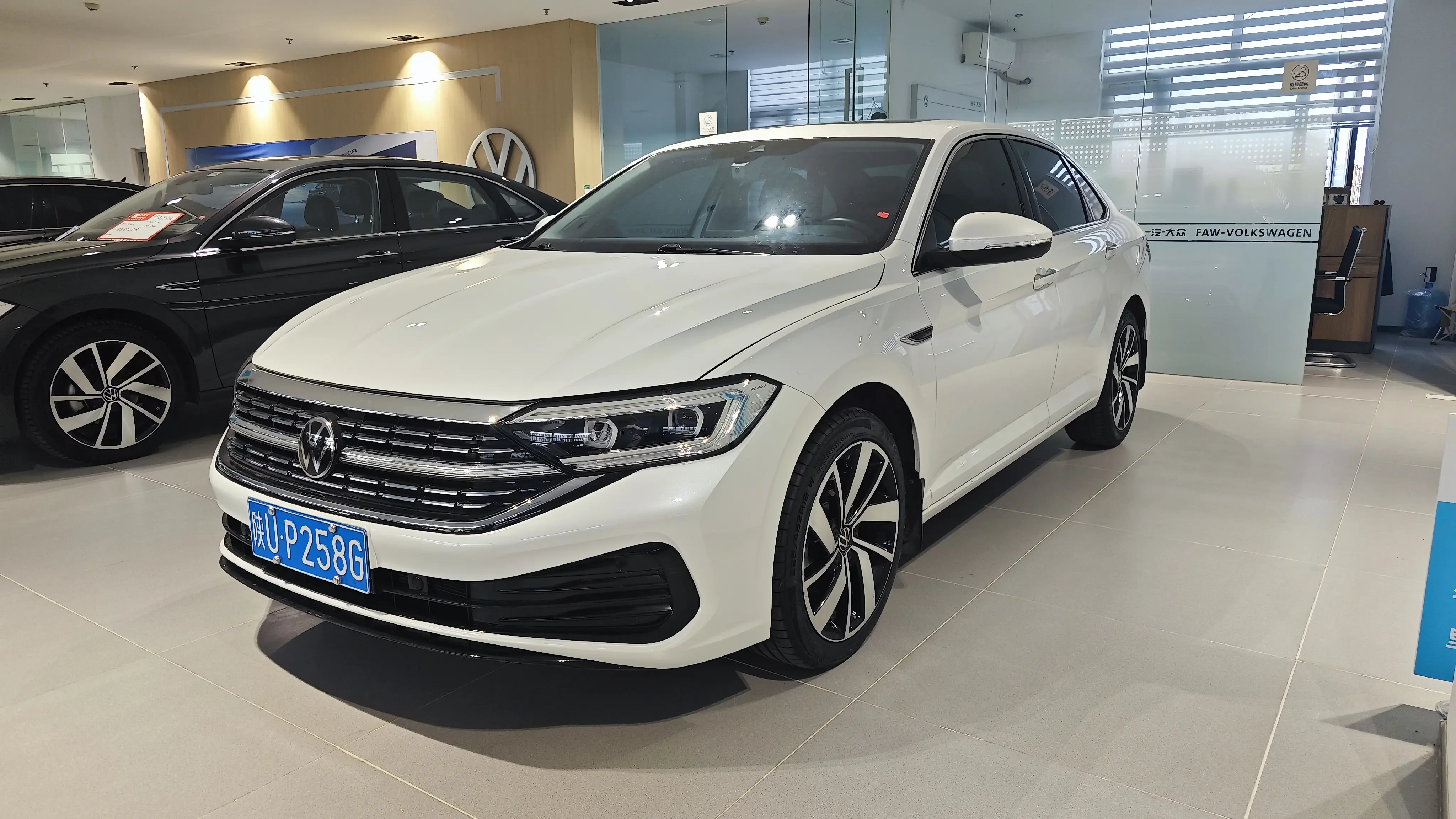 Volkswagen Sagitar