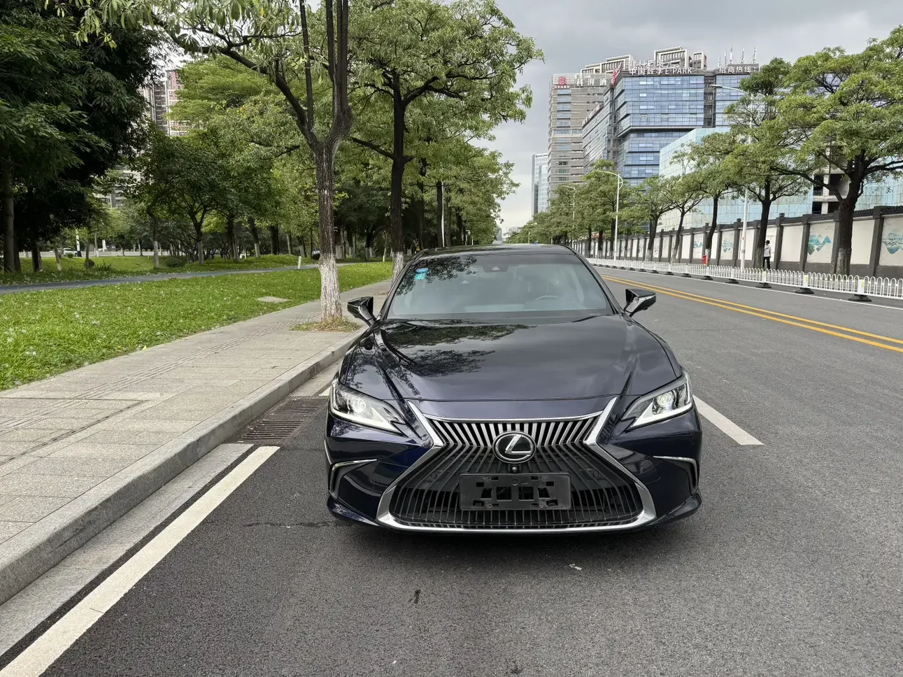 Lexus ES