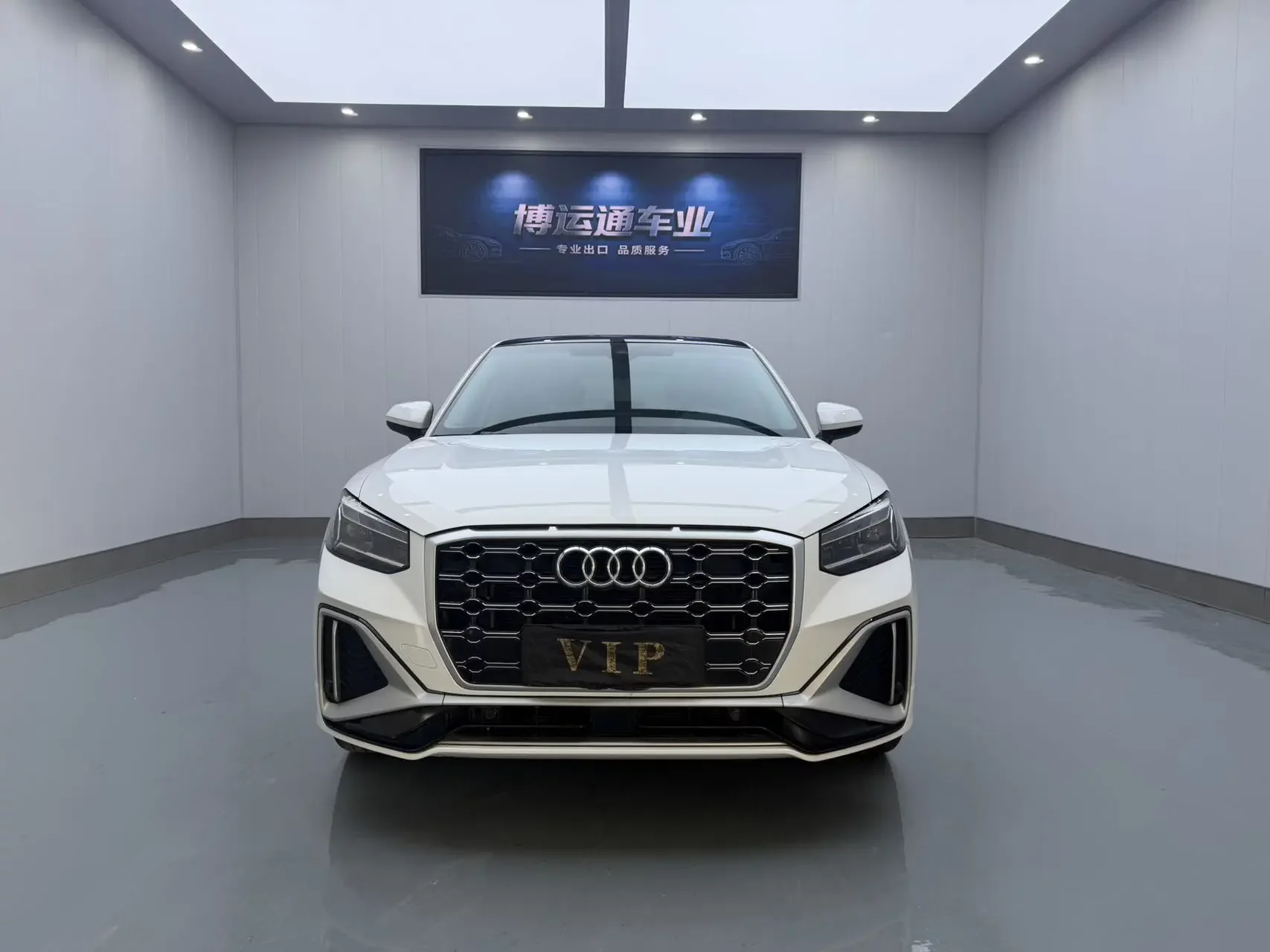 Audi Q2L