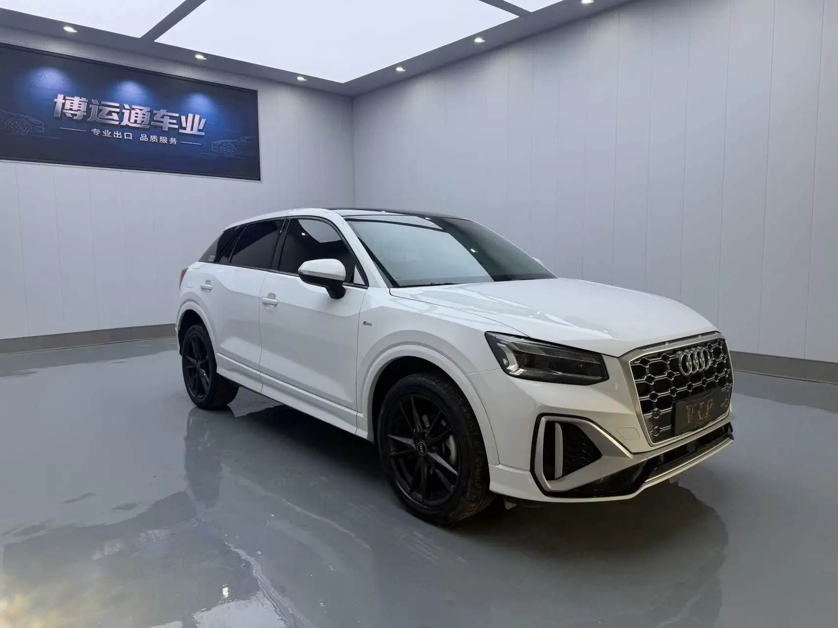 Audi Q2L