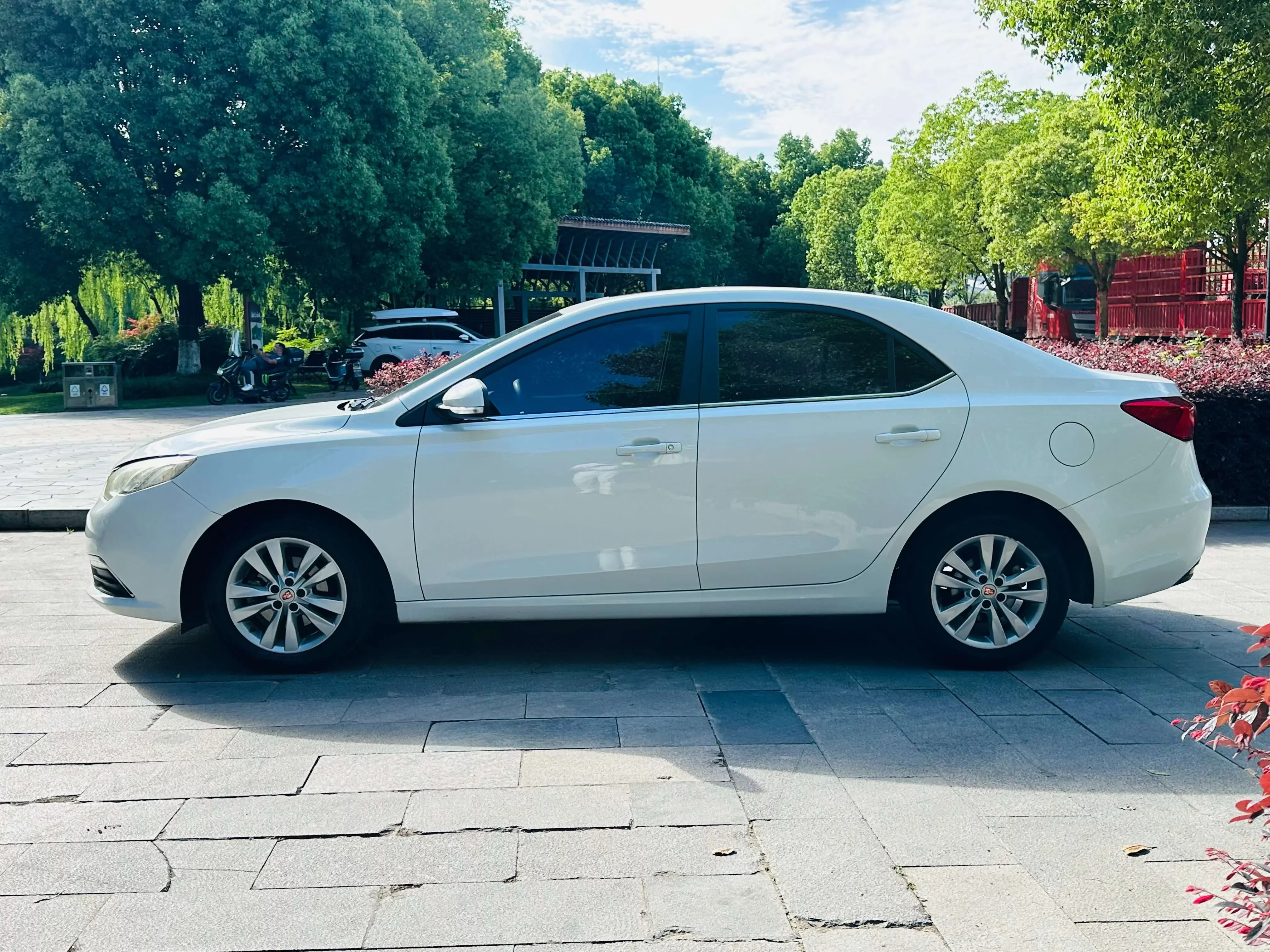 Roewe 360
