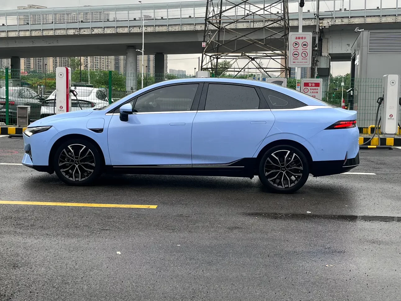 Xpeng P5