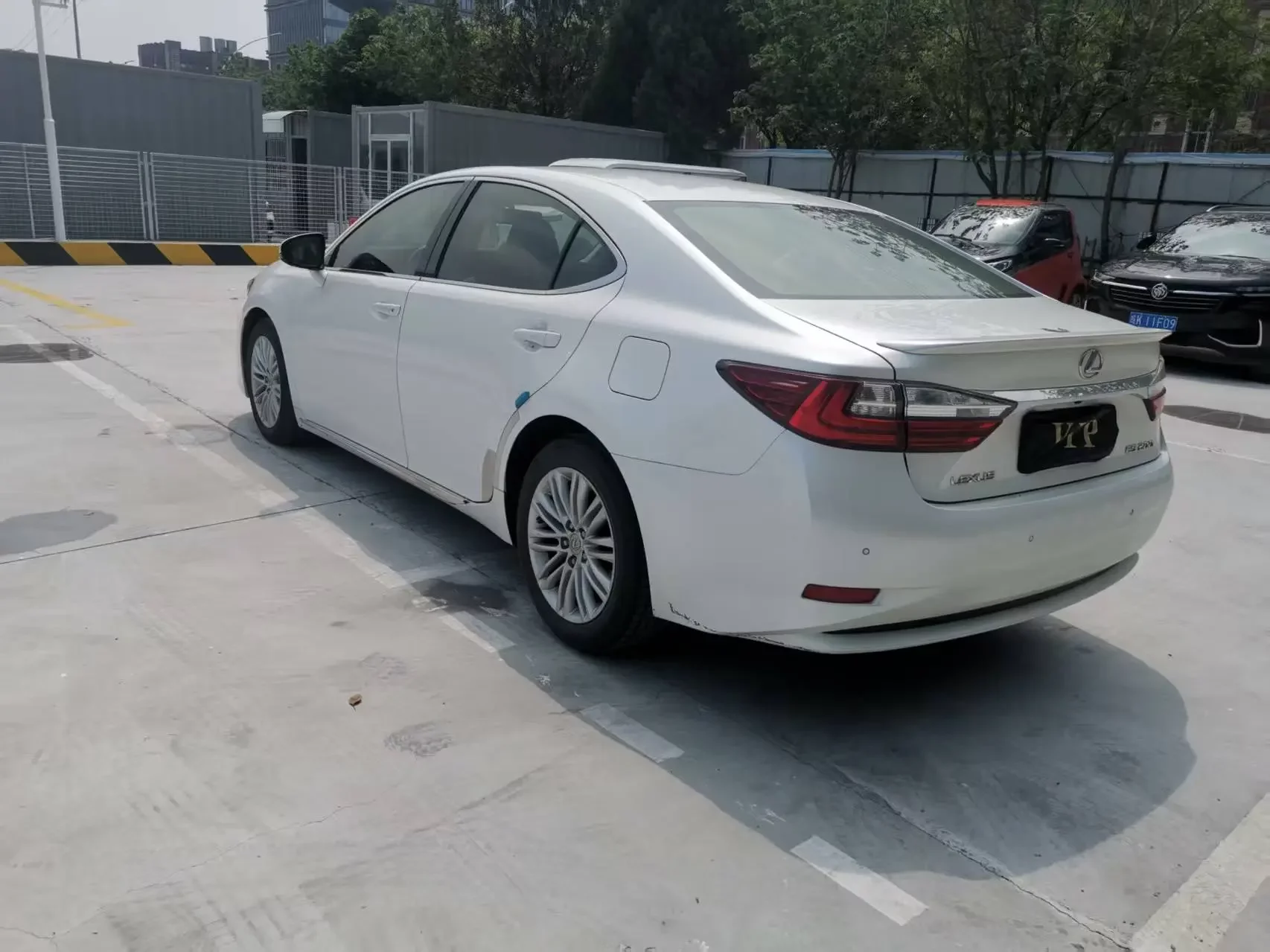 Lexus ES