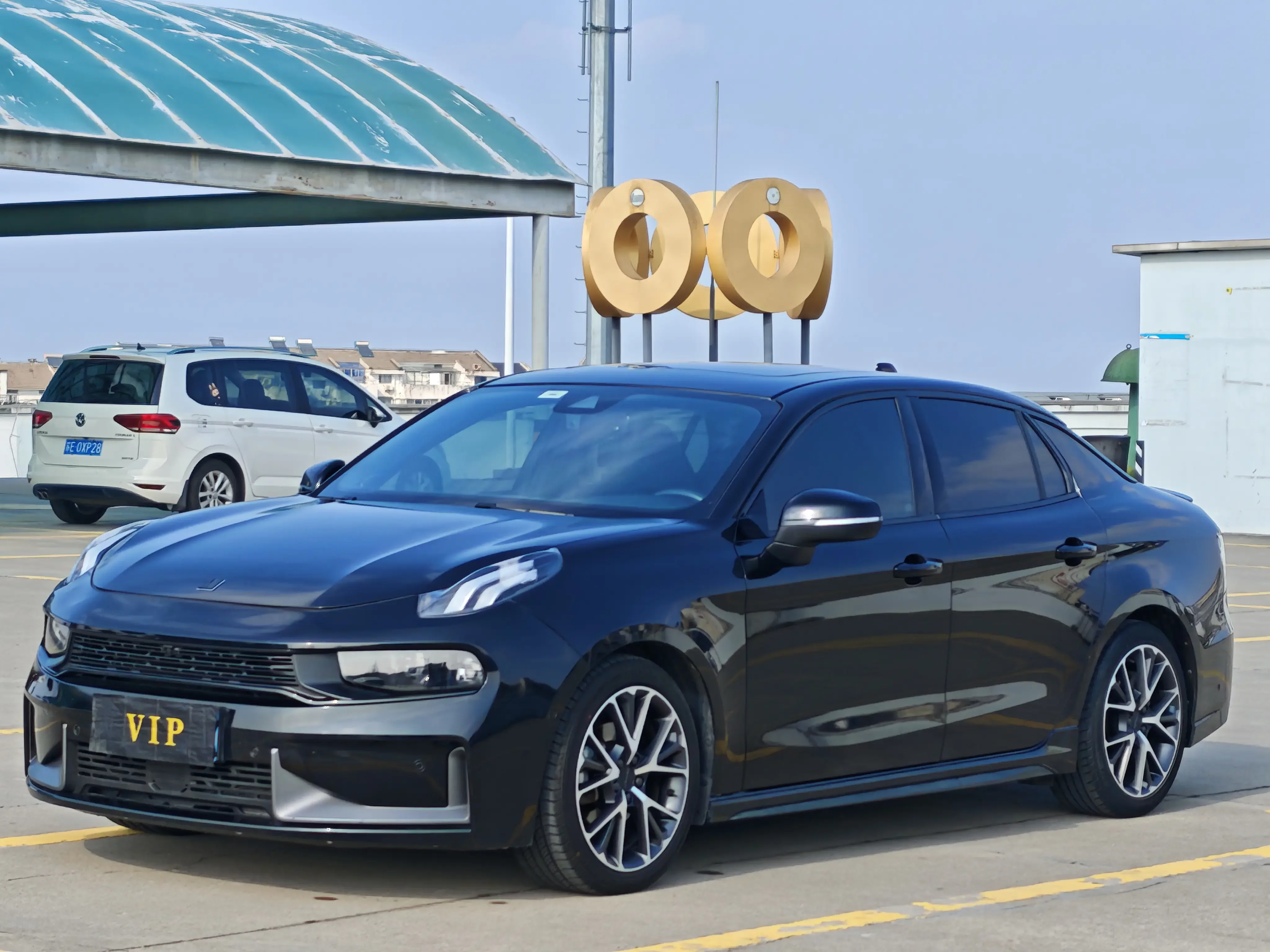 Lynk & Co 03