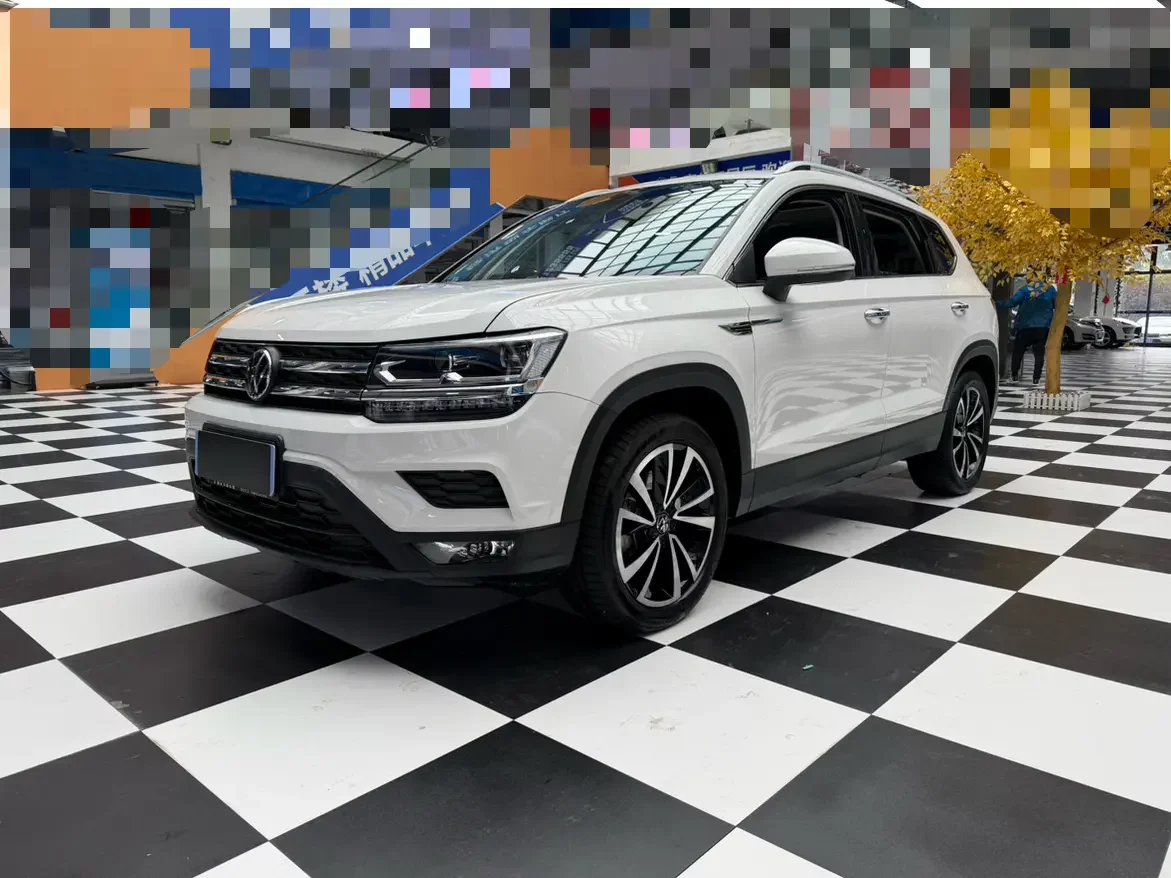 VOLKSWAGEN THARU