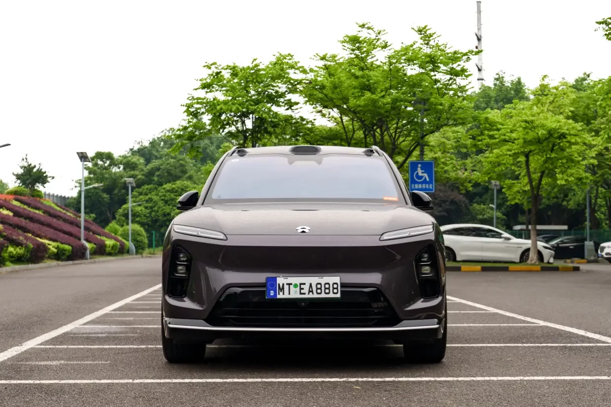 NIO ES6