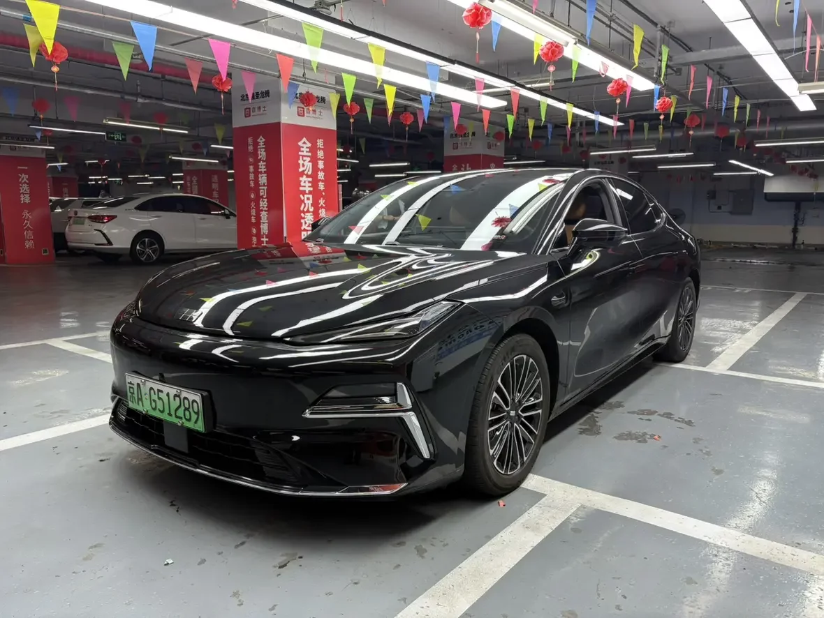 Geely Galaxy Star 8 PHEV