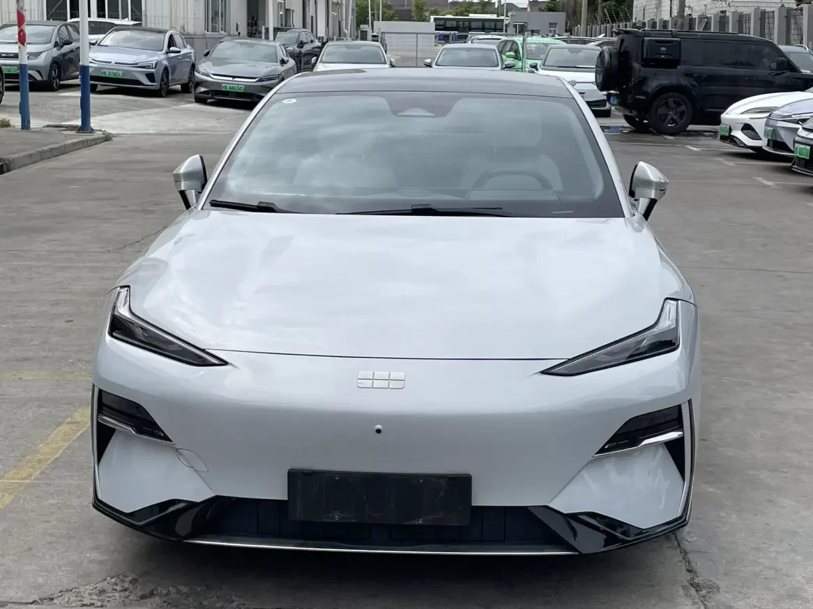 Geely Galaxy E8