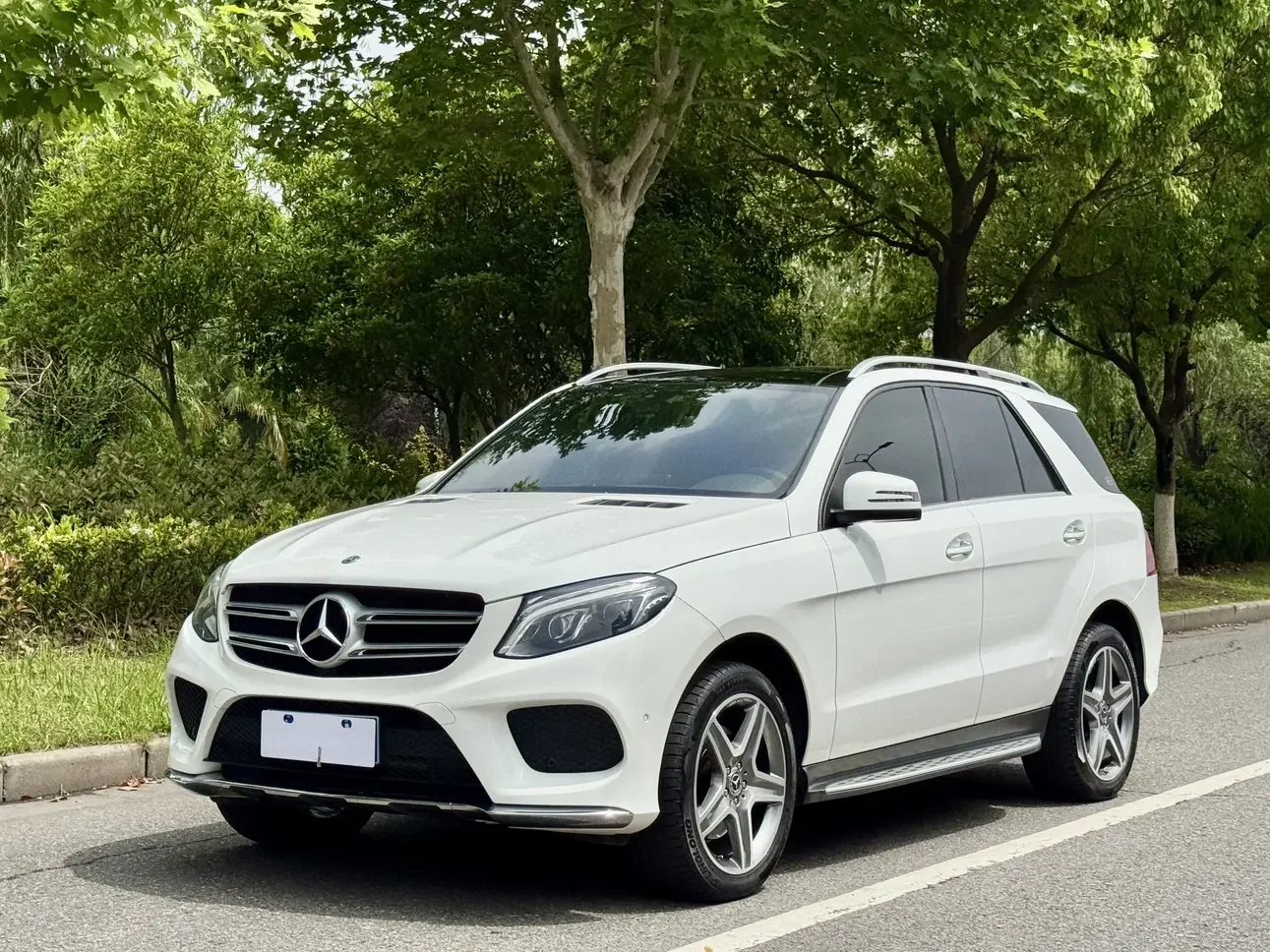 Mercedes-Benz GLE (Imported)