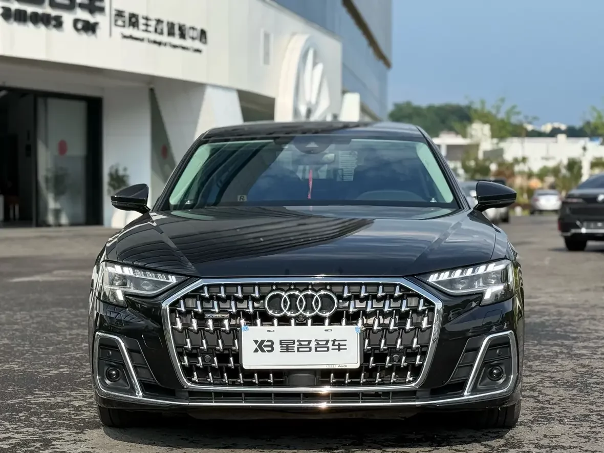 Audi A8