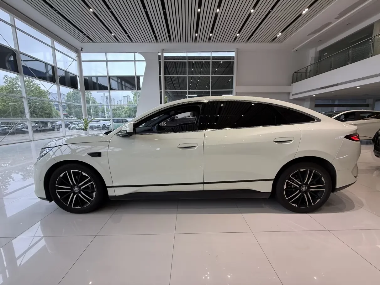 BYD Qin L EV