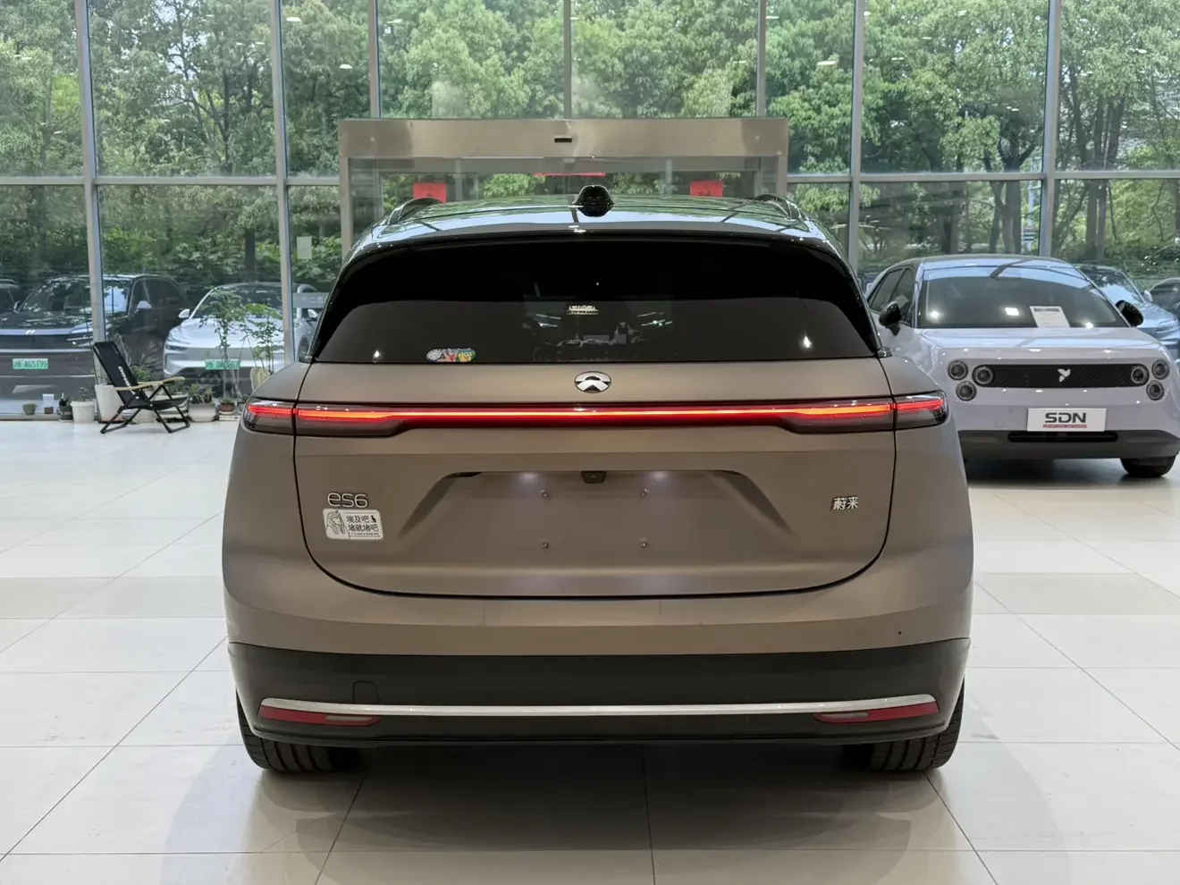 NIO ES6