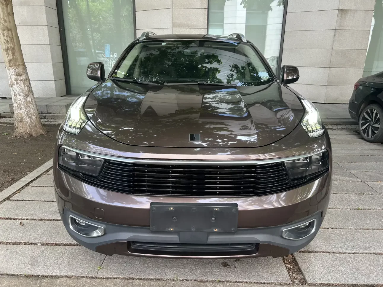 Lynk & Co 01