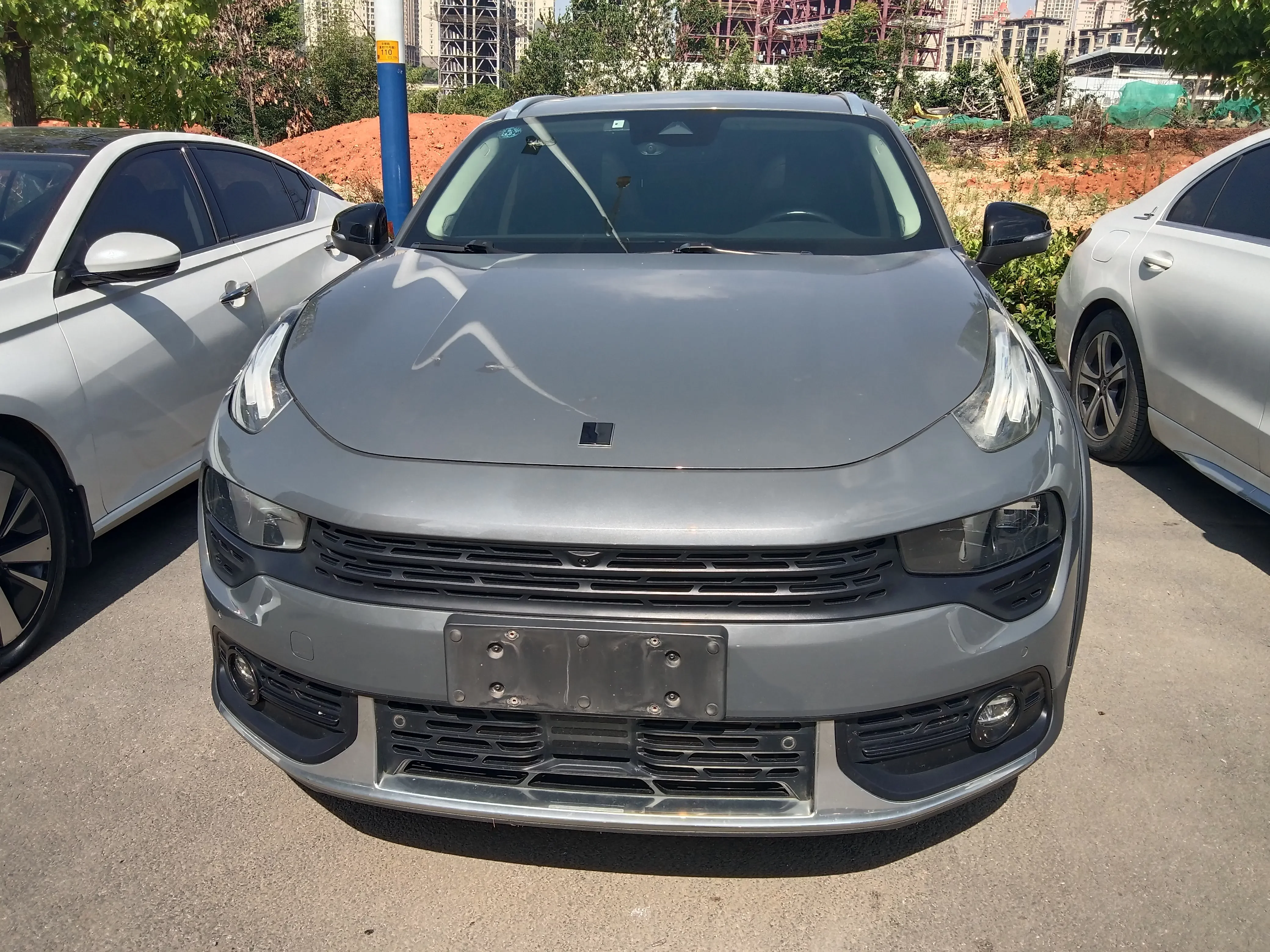 Lynk & Co 02