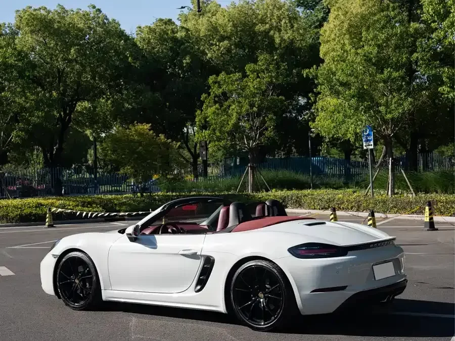 Porsche 718