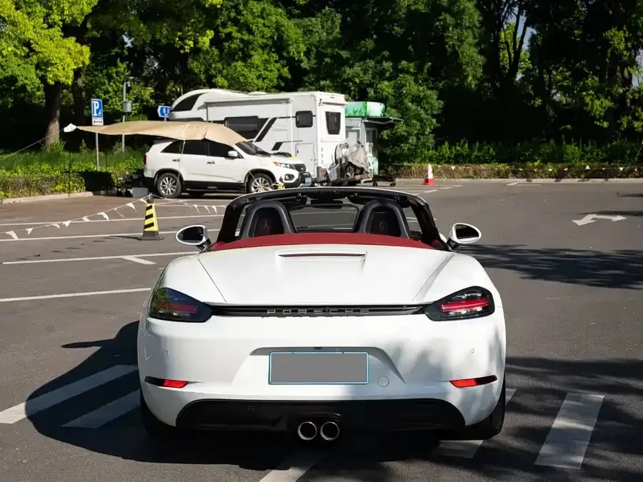 Porsche 718