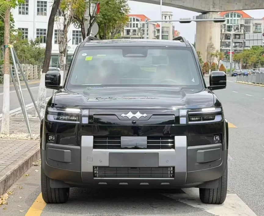 BYD Leopard Titanium 7 PHEV