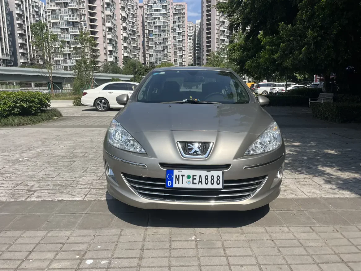 Peugeot 408