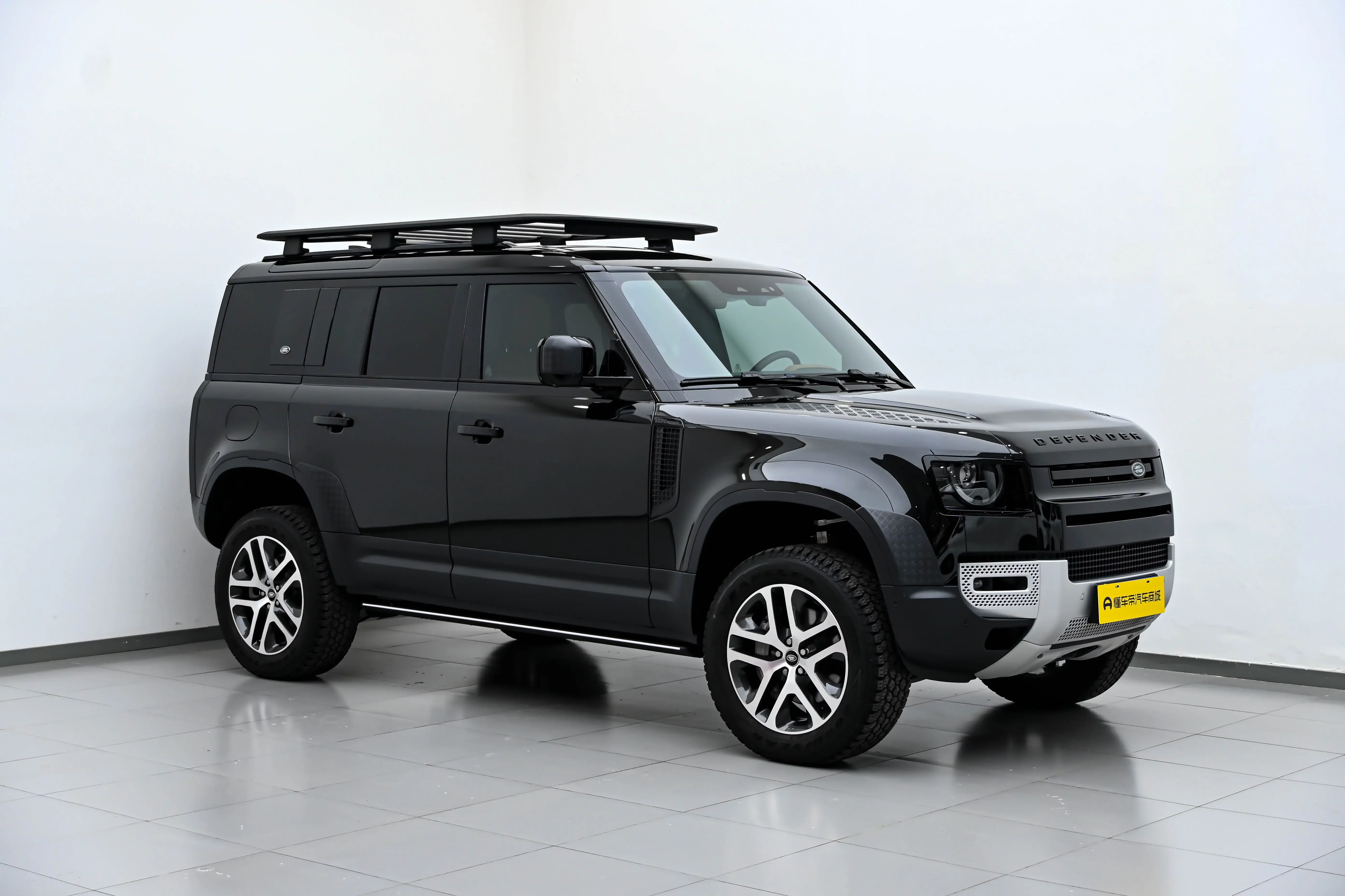 Land Rover guard