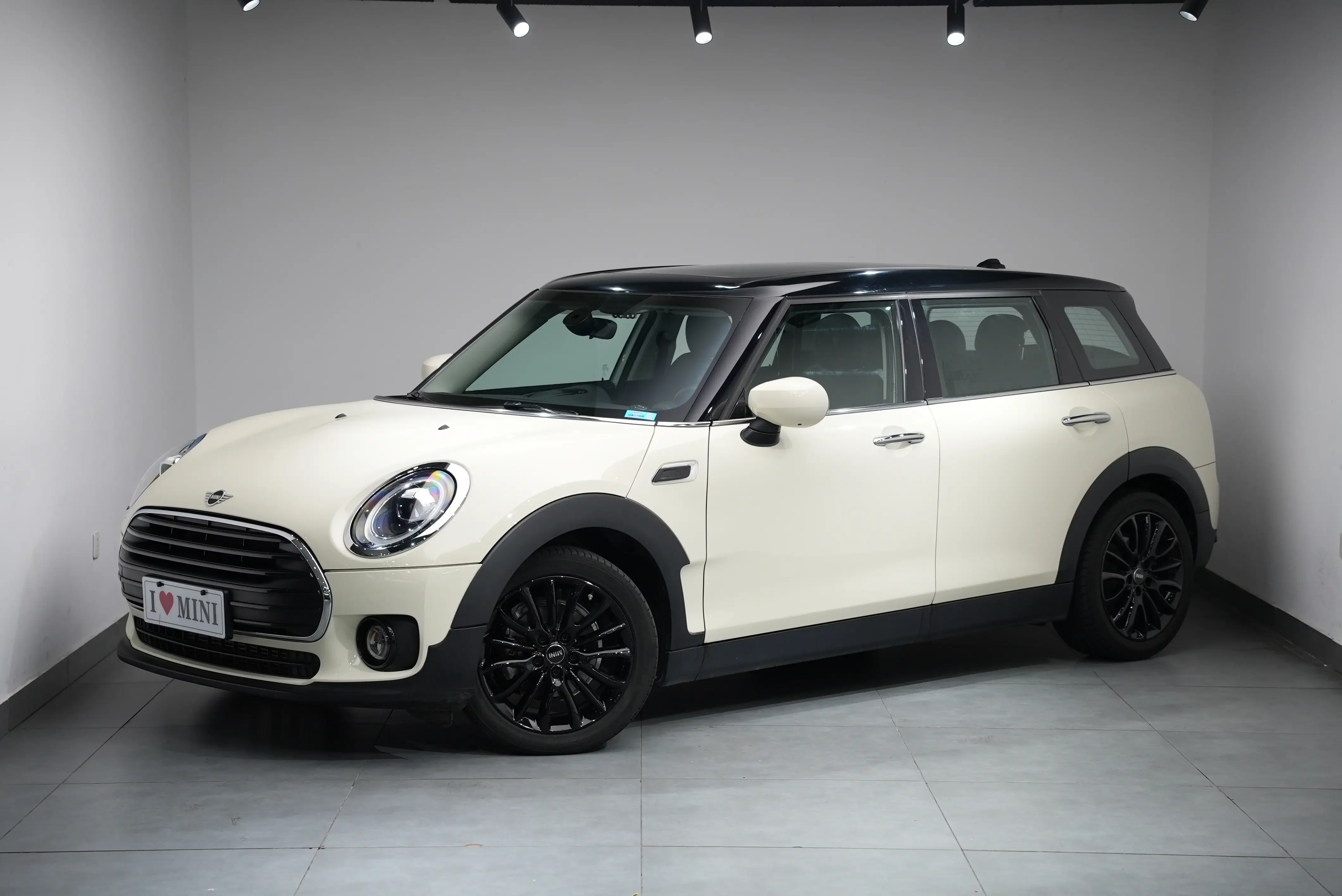 MINI CLUBMAN