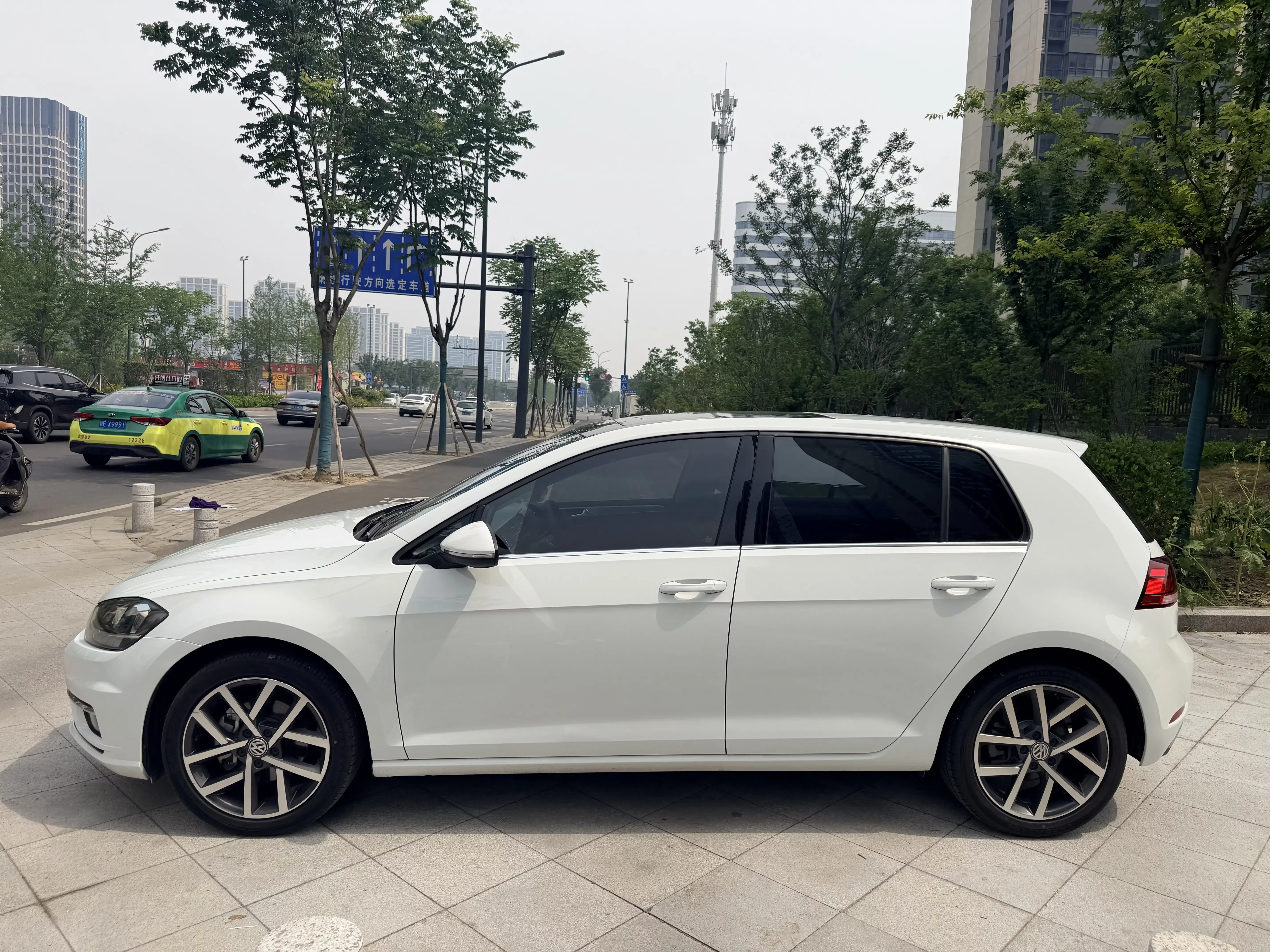Volkswagen golf