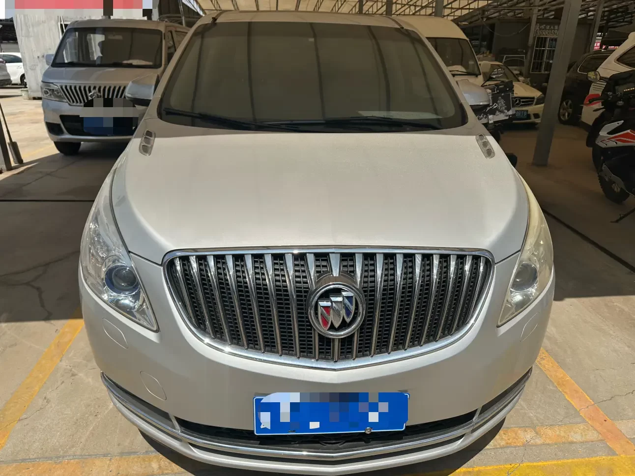 Buick GL8