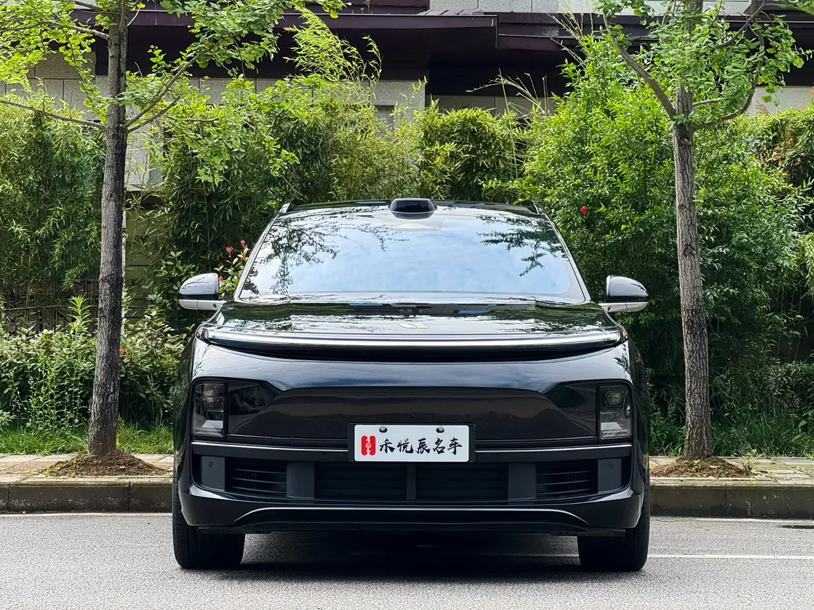 Lixiang L8