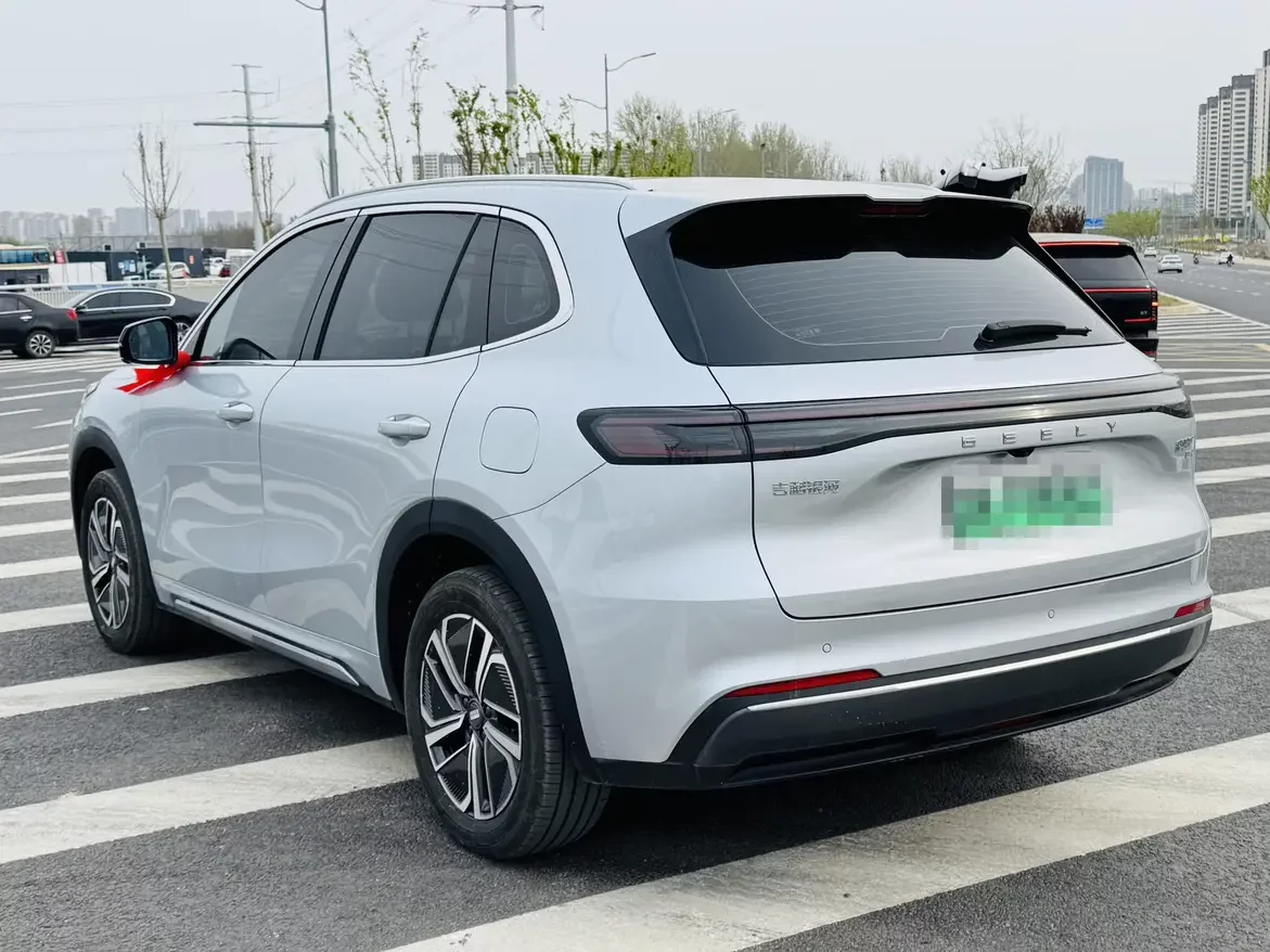 Geely Galaxy Starship 7 EM-i