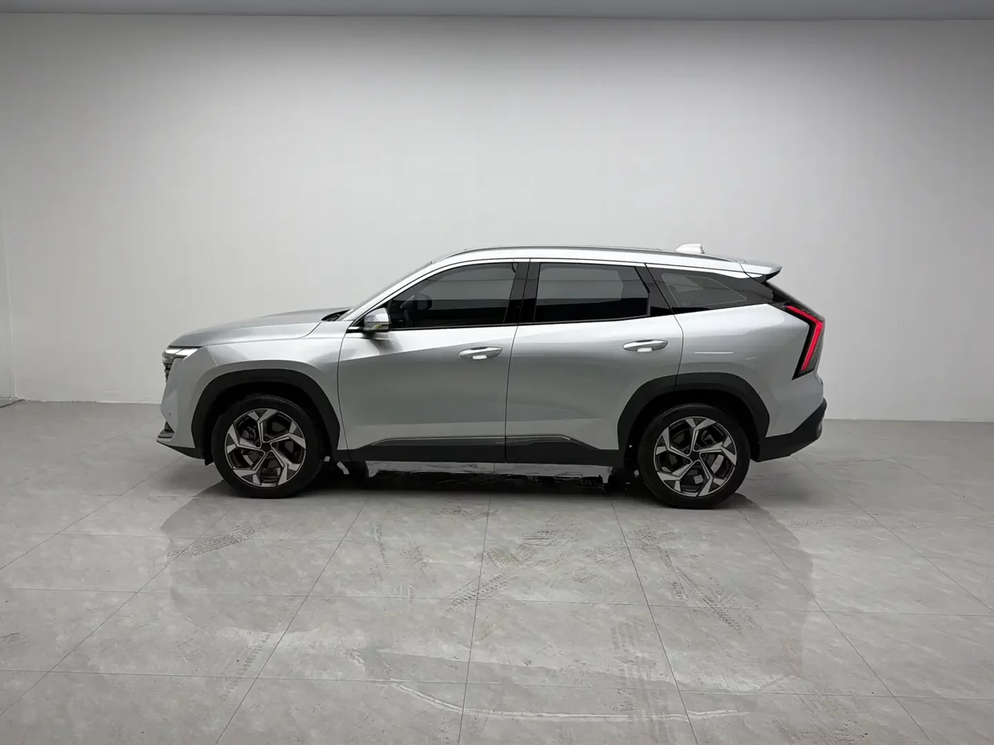 Geely Atlas L