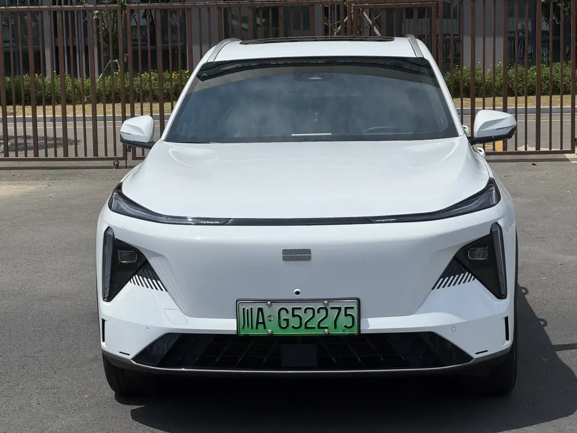 Geely Galaxy L7
