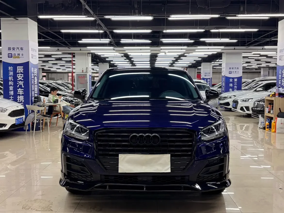 Audi Q2L