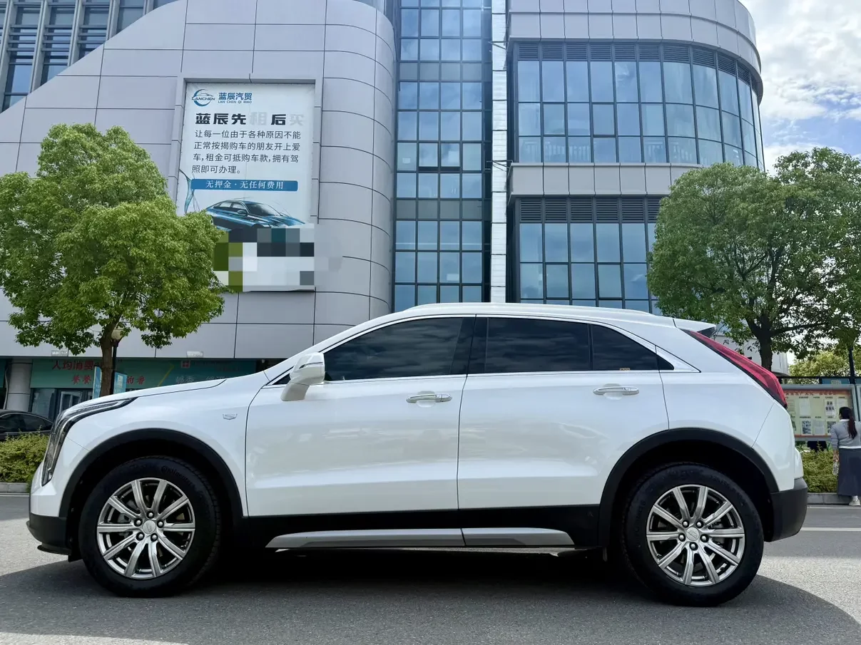 Cadillac XT4