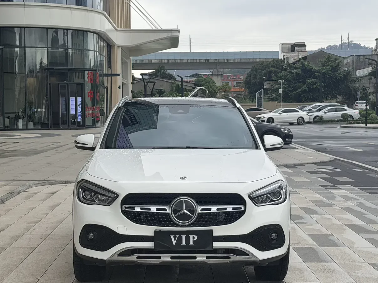 Mercedes-Benz GLA