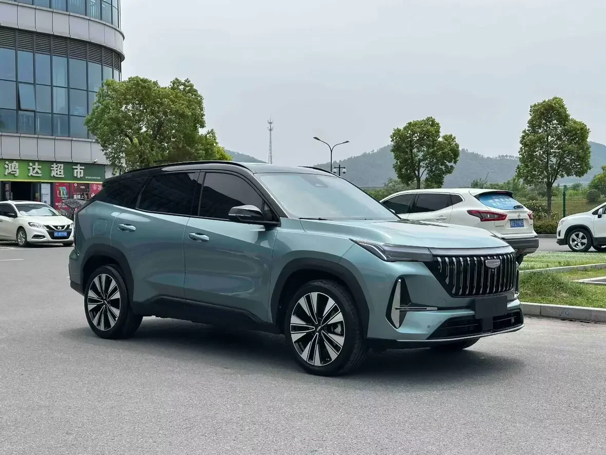 Geely Atlas L