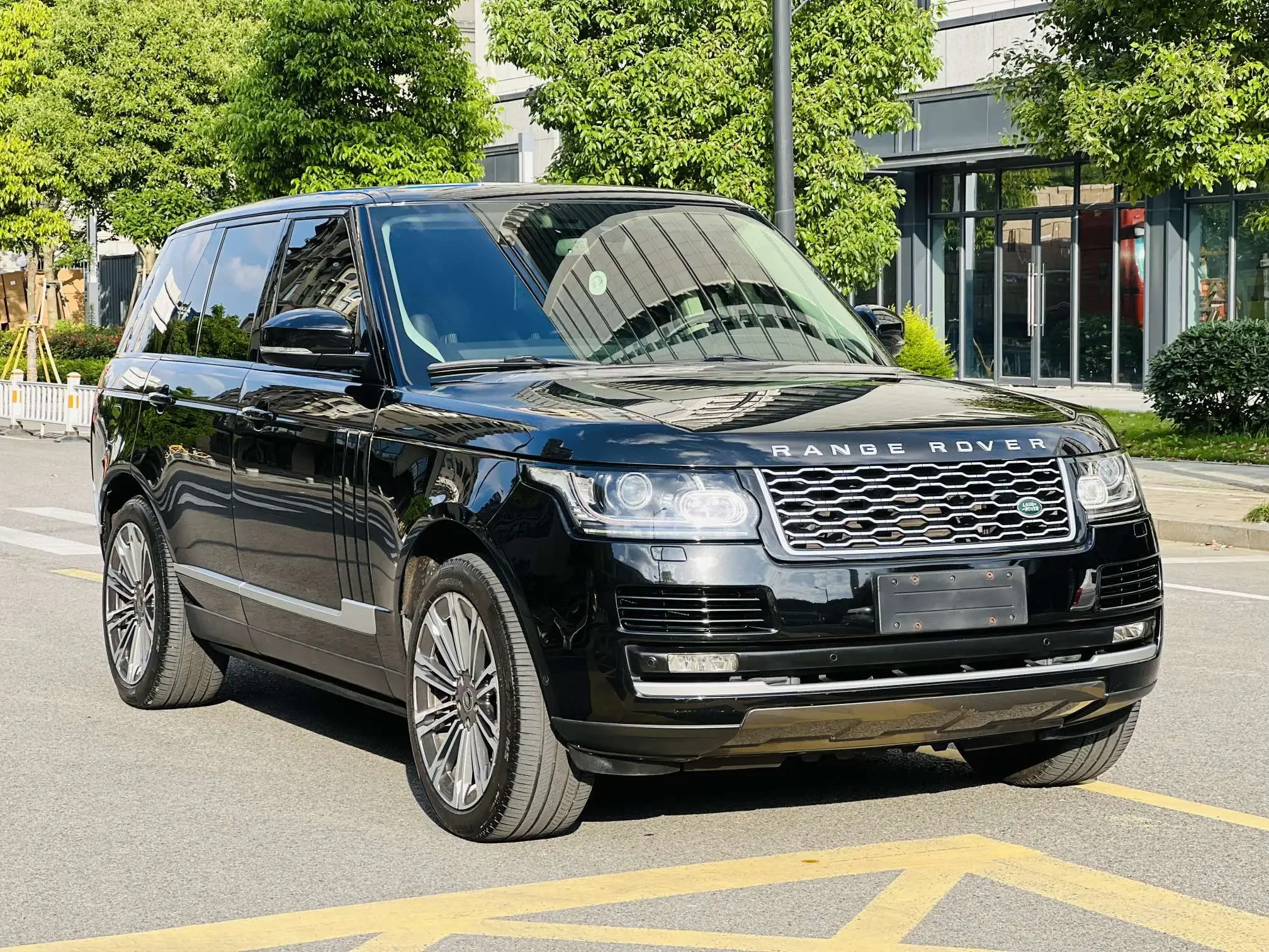Land Rover range rover