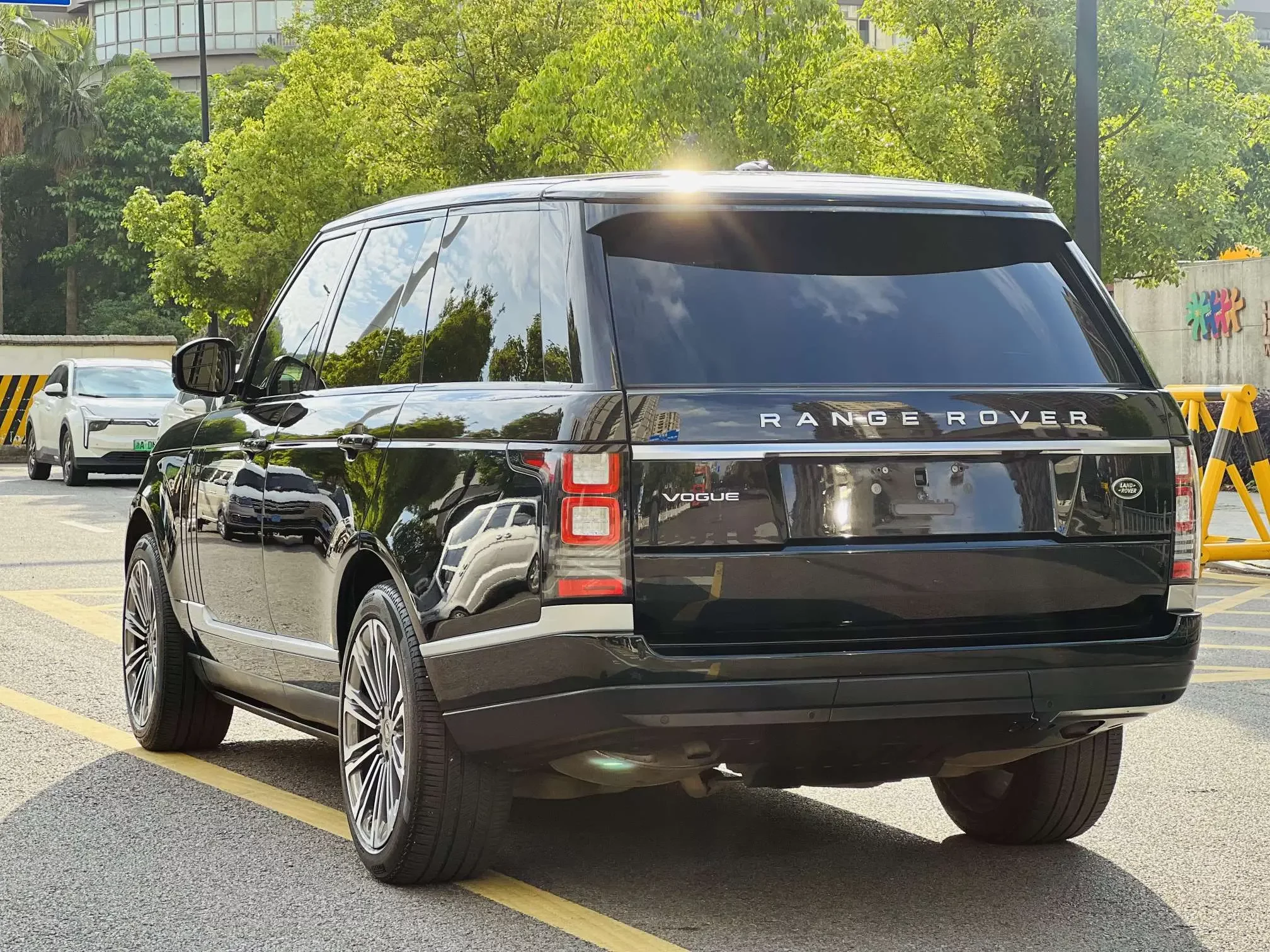 Land Rover range rover