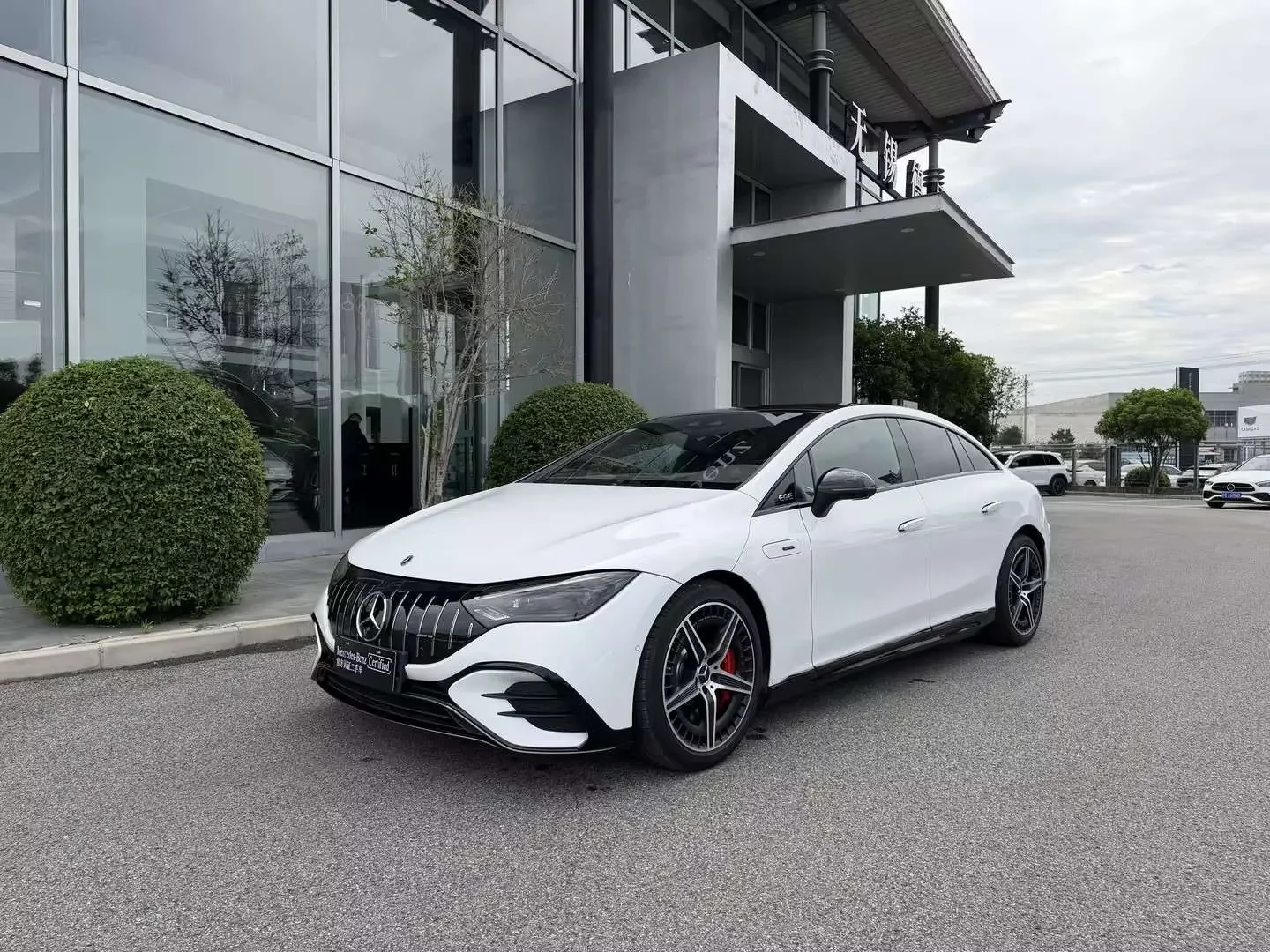 Mercedes-Benz EQE AMG