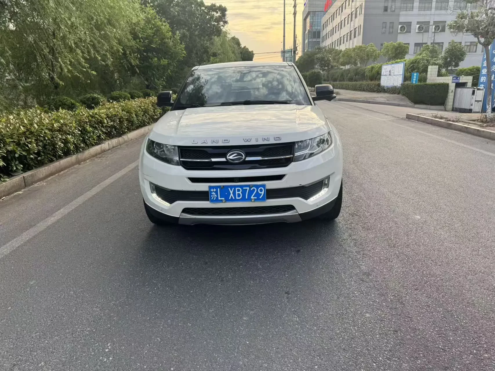 Lu Feng Landwind X7