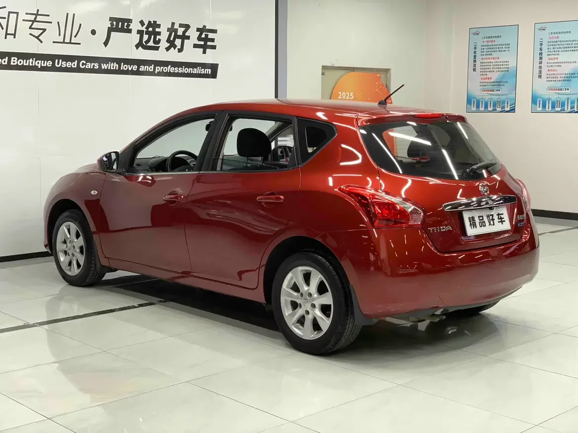 Nissan Tiida