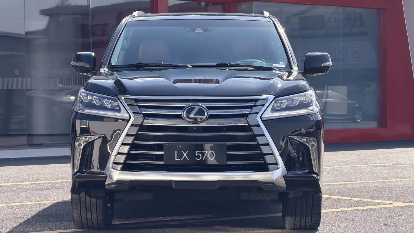 Lexus LX