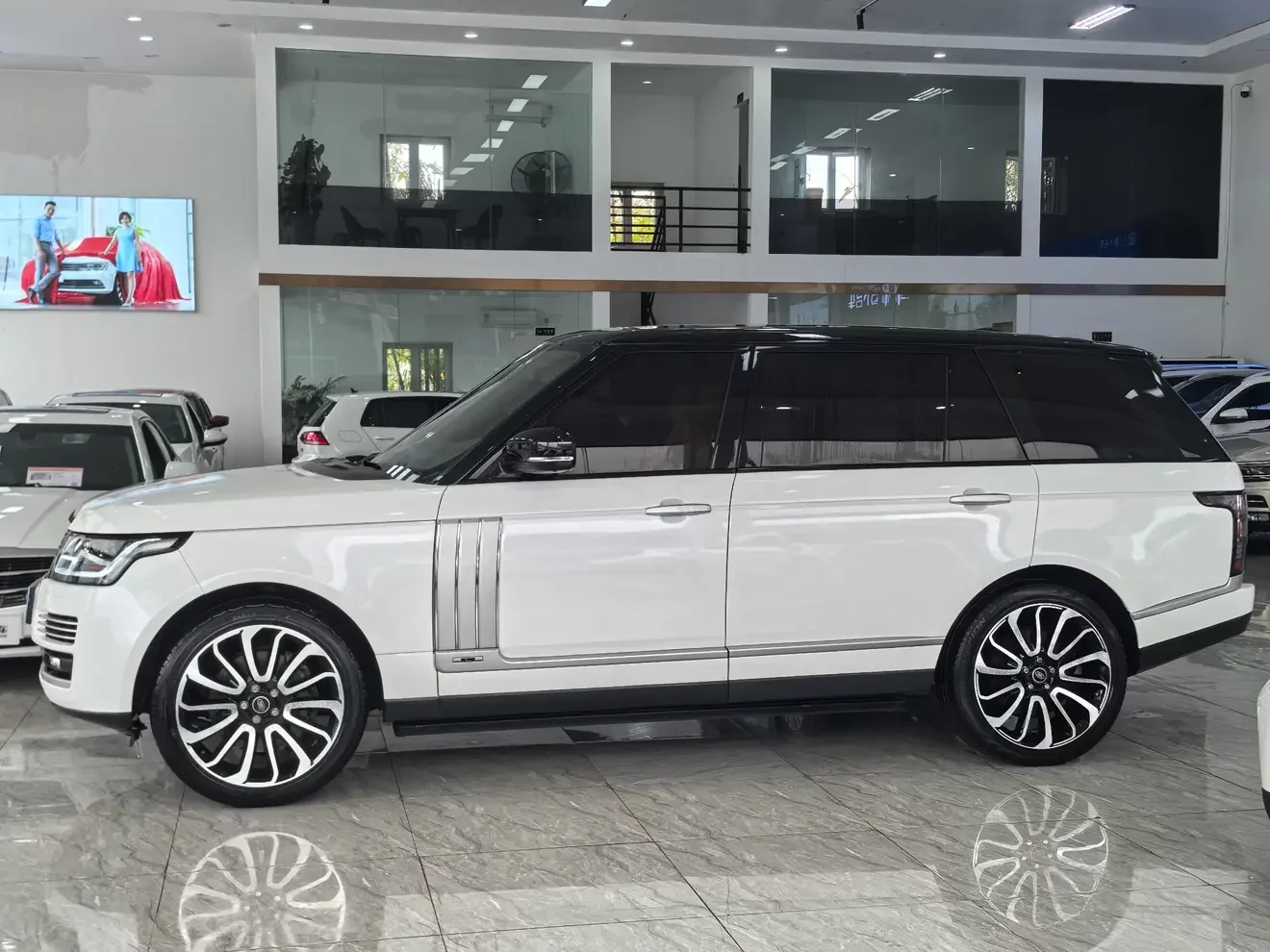 Land Rover range rover