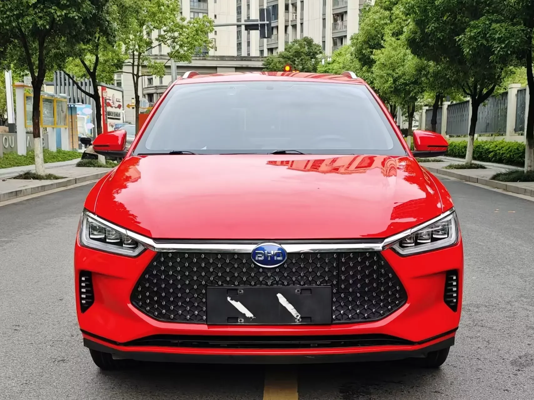 BYD e2