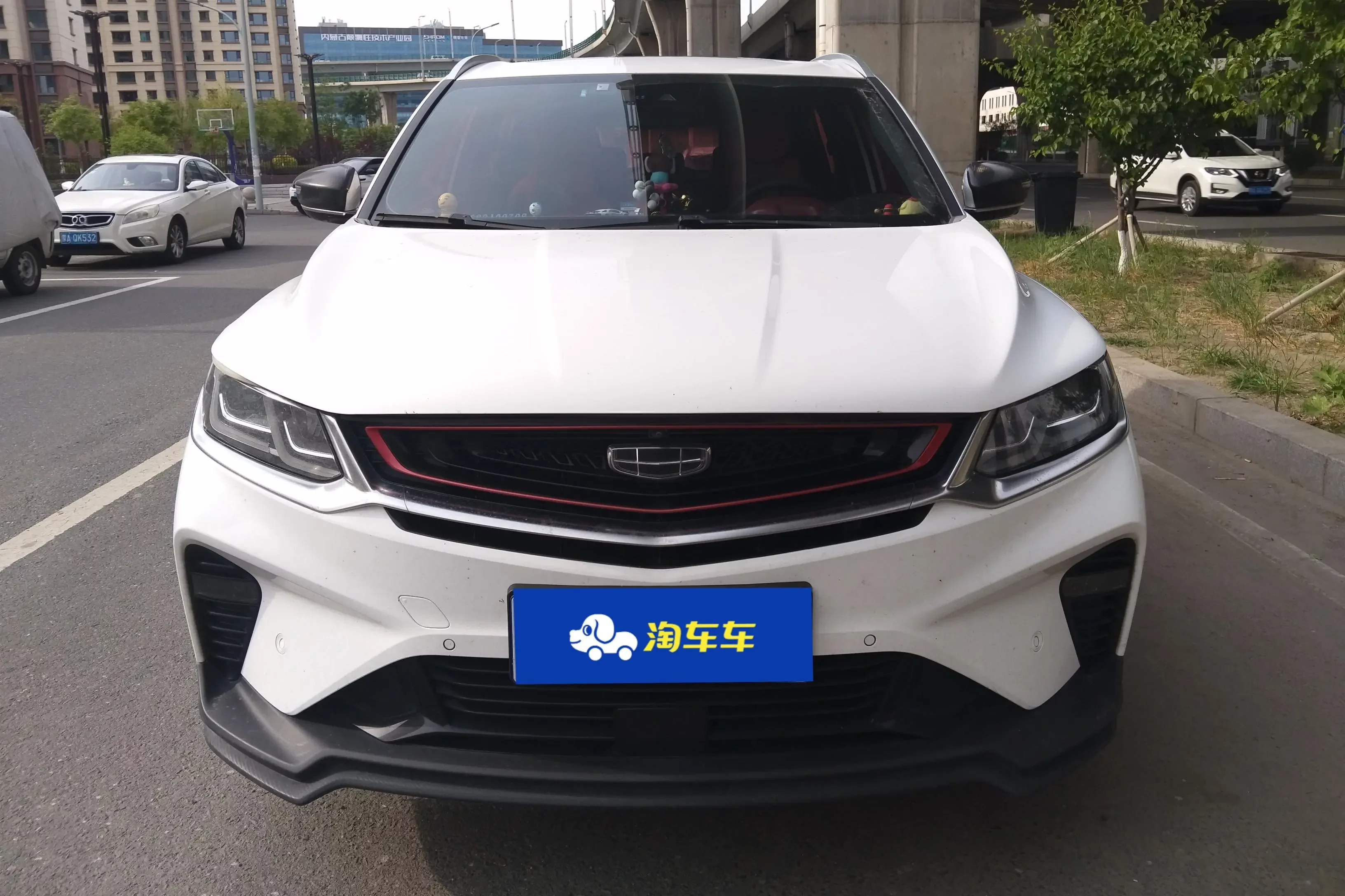 Geely Coolray SX11 (Binyue)  из Китая