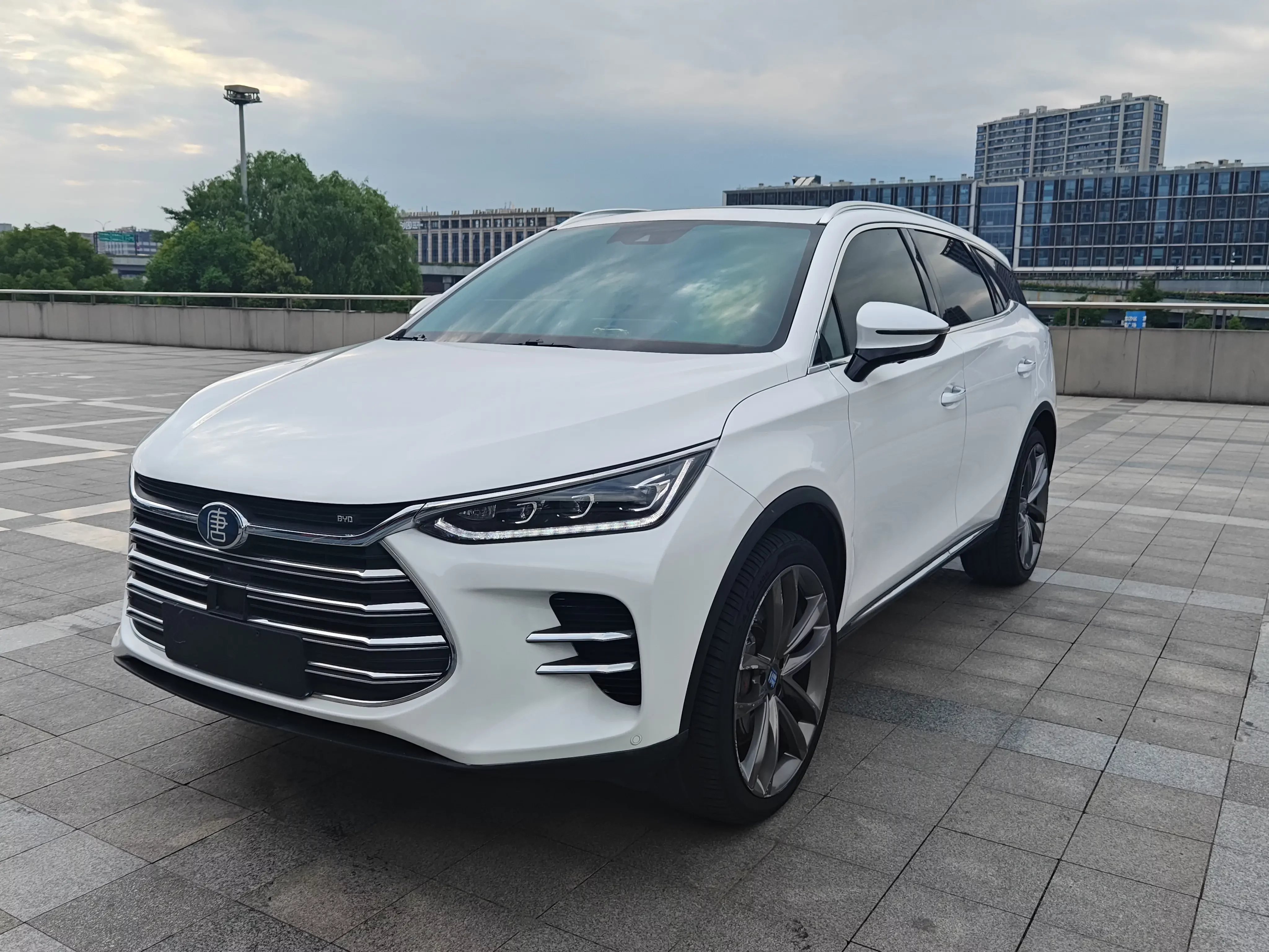 BYD Tang DM