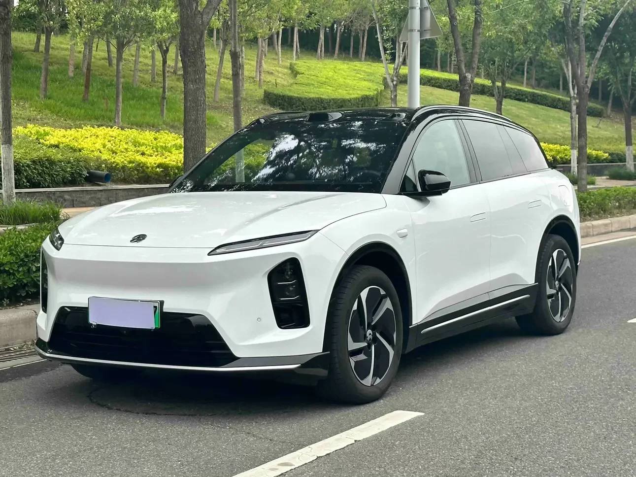 NIO ES6