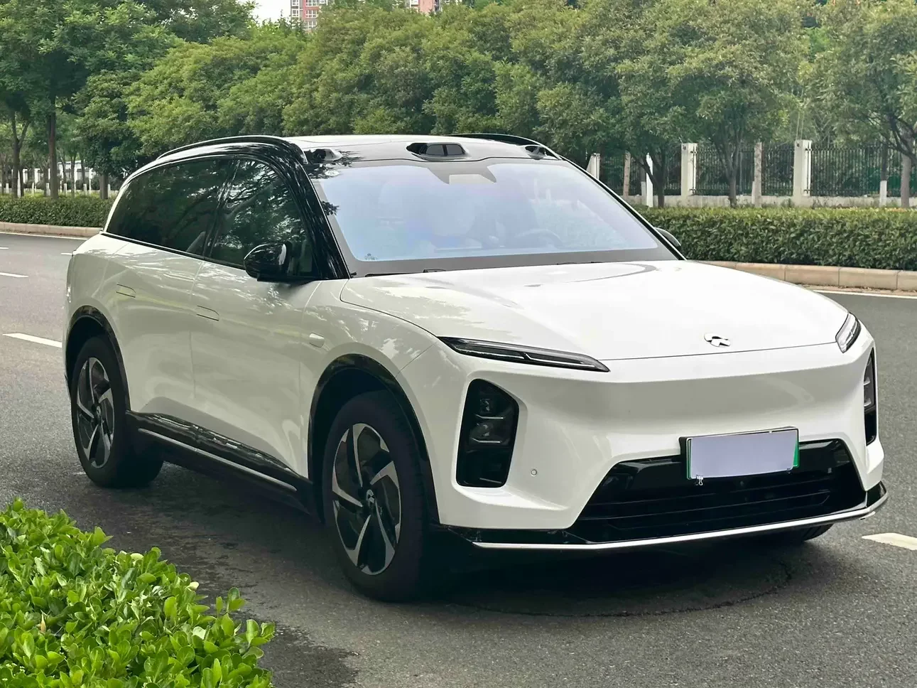 NIO ES6