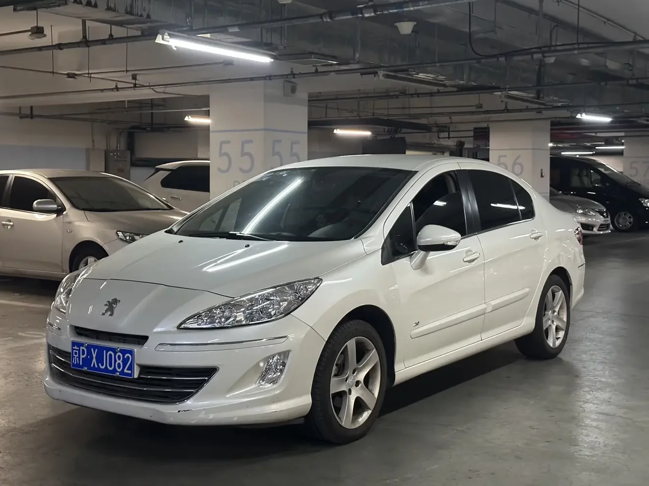 Peugeot 408