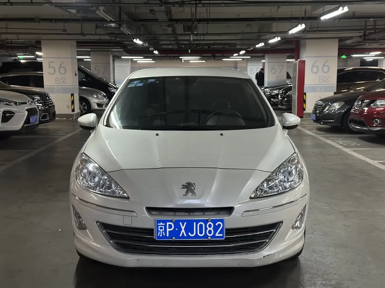 Peugeot 408