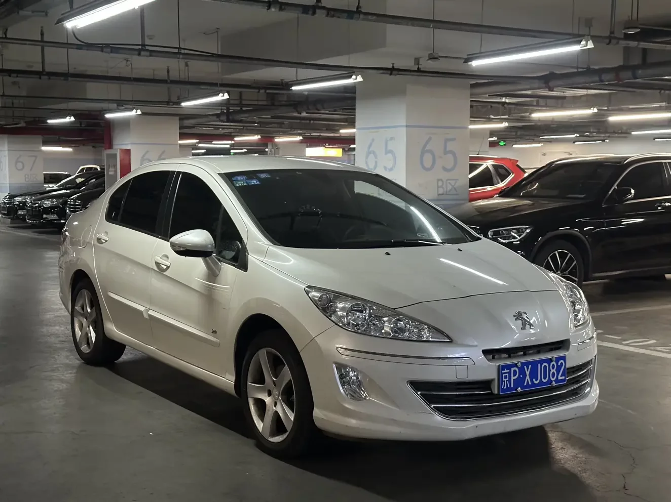 Peugeot 408